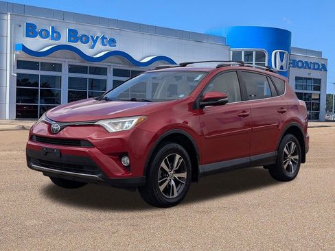 Used 2017 Toyota RAV4 XLE image 7