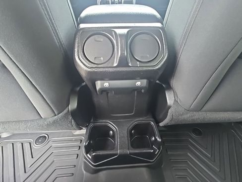 Used 2020 Jeep Wrangler Unlimited Sport S image 35