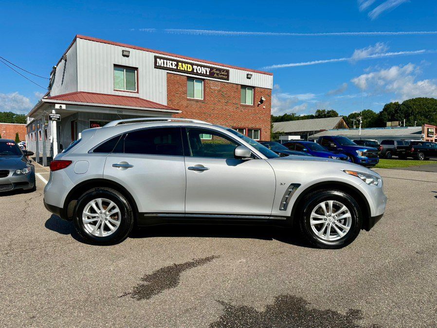 Used 2017 INFINITI QX70 AWD w/ Premium Package image 5