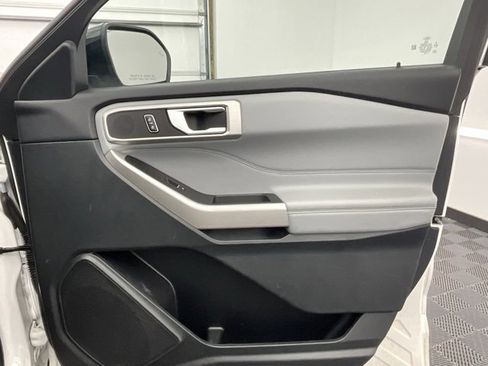 Used 2023 Ford Explorer XLT w/ Equipment Group 202A image 17