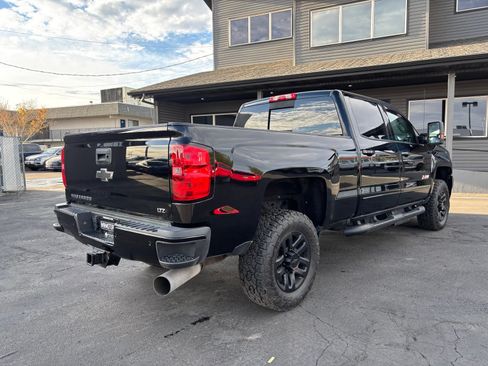 Used 2018 Chevrolet Silverado 2500 LTZ w/ Midnight Edition AWD/4WD image 5