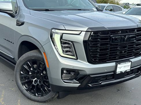 New 2026 GMC Yukon Denali w/ Denali Reserve Package AWD/4WD image 3