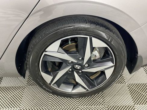 Used 2023 Hyundai Elantra Limited FWD image 33