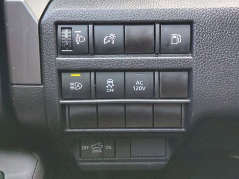 Used 2025 Toyota Tacoma TRD Off-Road AWD/4WD image 16