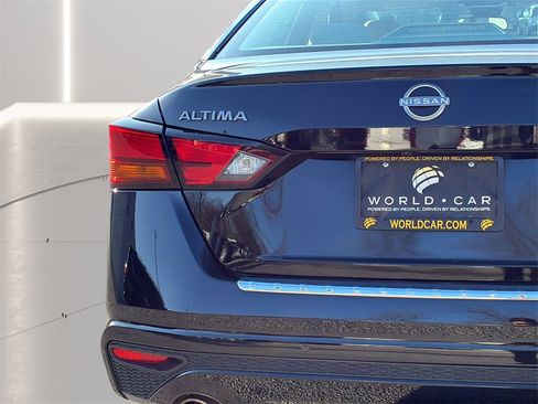Used 2023 Nissan Altima 2.5 SV w/ SV Premium Package image 29