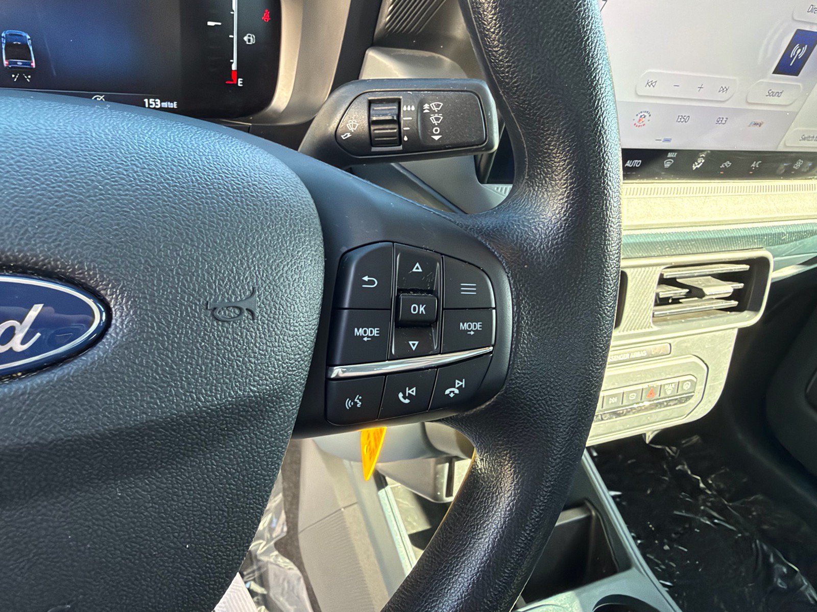 Used 2025 Ford Maverick XL w/ Equipment Group 102A AWD/4WD image 31