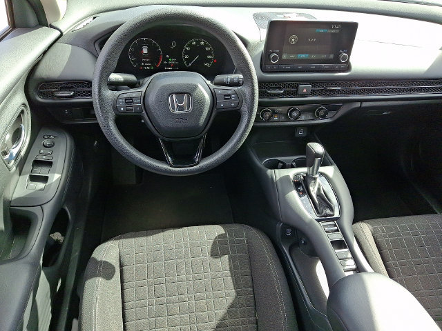 Used 2024 Honda HR-V LX image 2
