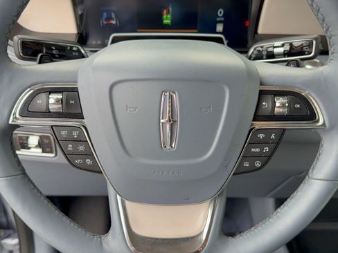 Used 2023 Lincoln Navigator Black Label AWD/4WD image 10