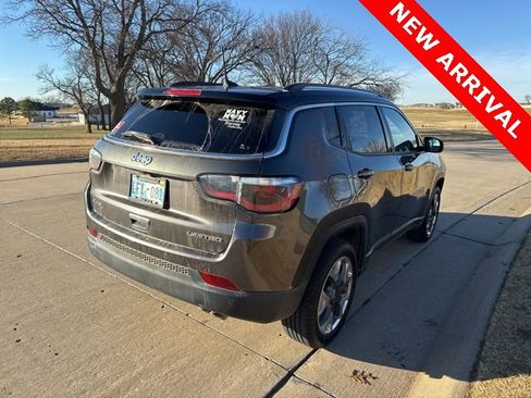 Used 2018 Jeep Compass Limited image 3