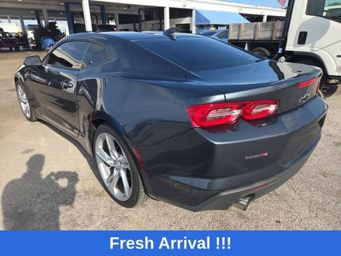 Used 2020 Chevrolet Camaro LT RWD image 4