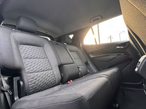 Used 2018 Chevrolet Equinox LT FWD image 35