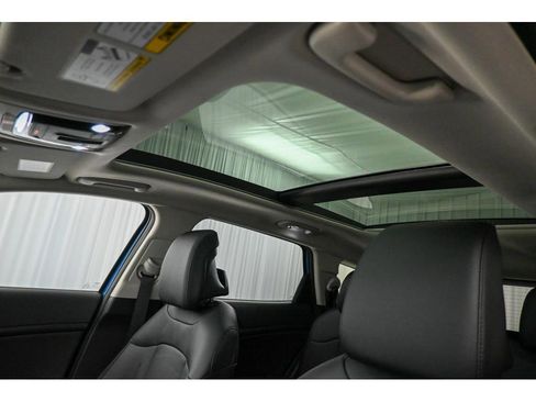 New 2026 Kia Sportage EX w/ EX Panorama Roof Package image 18