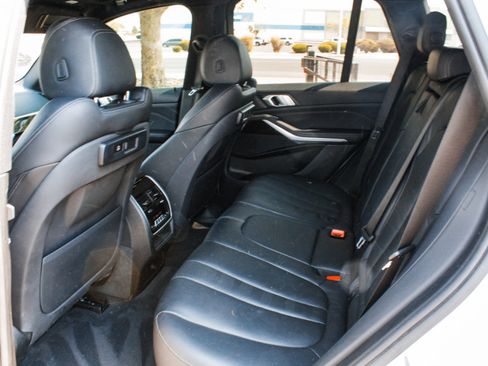 Used 2019 BMW X5 xDrive40i w/ Premium Package 2 AWD/4WD image 24