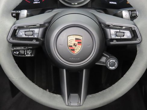 Used 2024 Porsche 911 Carrera GTS RWD image 27