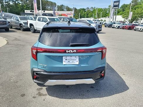 Certified 2024 Kia Seltos S FWD image 6