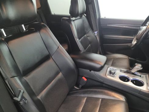 Used 2020 Jeep Grand Cherokee Limited w/ Luxury Group II image 21