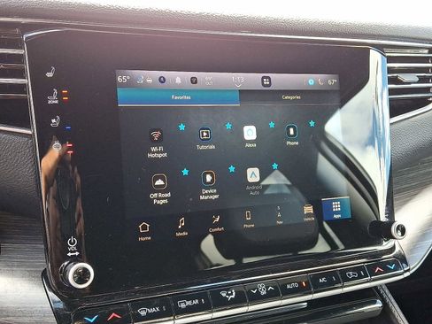 Used 2023 Jeep Wagoneer L Series II image 29