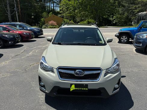 Used 2016 Subaru Crosstrek 2.0i Limited AWD/4WD image 10