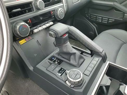 Certified 2025 Toyota 4Runner TRD Off-Road Premium image 18