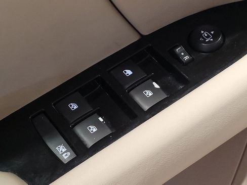 Used 2017 Cadillac XTS Luxury w/ Driver Awareness Package FWD image 27