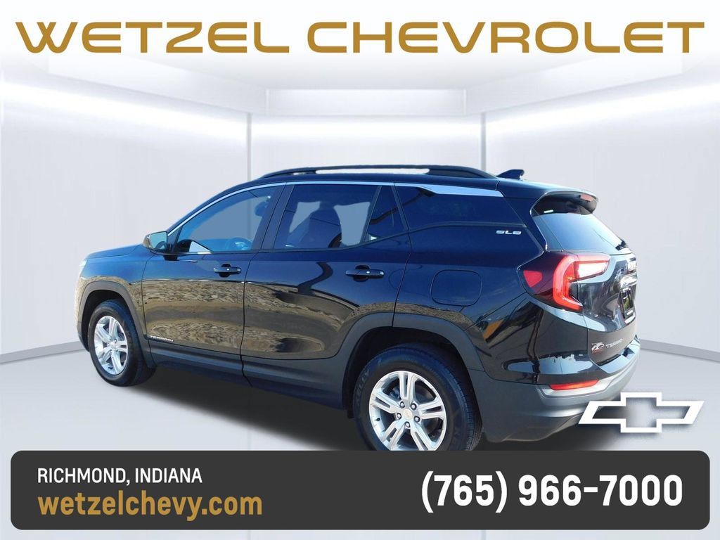 Used 2022 GMC Terrain SLE w/ Driver Convenience Package AWD/4WD image 5