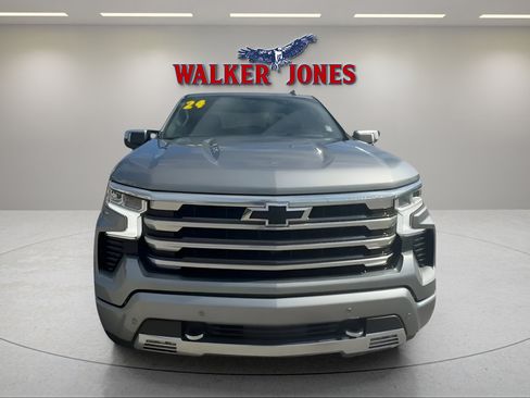 Used 2024 Chevrolet Silverado 1500 High Country w/ High Country Premium Package image 7