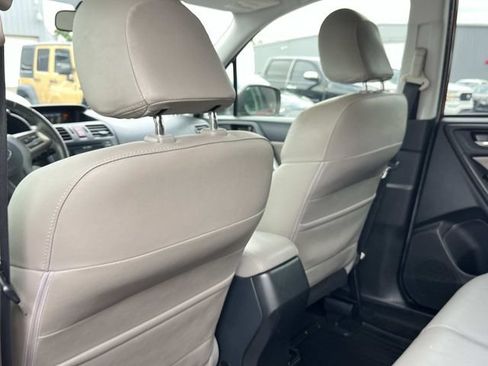 Used 2015 Subaru Forester 2.5i Limited AWD/4WD image 22