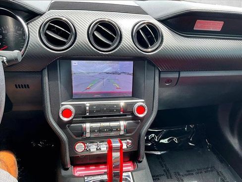 Used 2017 Ford Mustang Coupe RWD image 23
