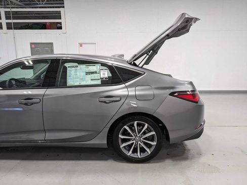 Used 2024 Acura Integra image 9