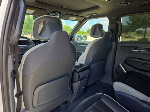 Certified 2024 Kia EV9 GT-Line AWD/4WD image 16