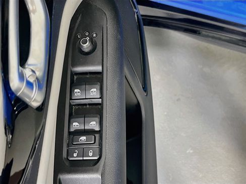Used 2022 Jeep Compass Limited w/ Elite Group AWD/4WD image 18