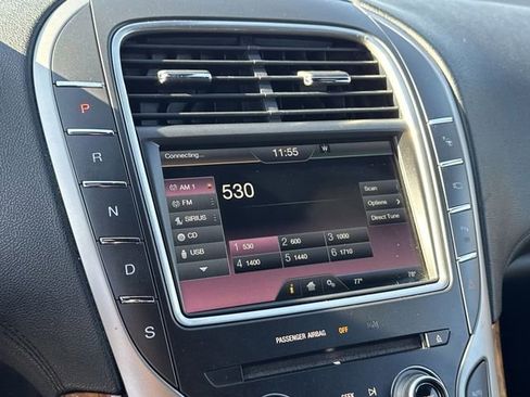 Used 2016 Lincoln MKX Reserve w/ Technology Package image 18