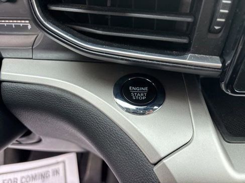 Used 2022 Ford Explorer XLT w/ Equipment Group 202A image 20