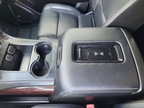 Used 2017 GMC Yukon SLT image 21