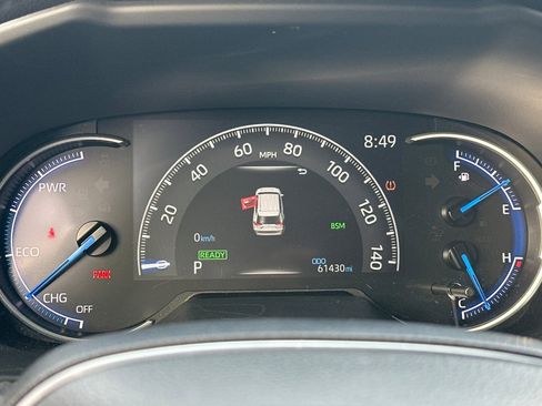 Used 2024 Toyota RAV4 SE image 41