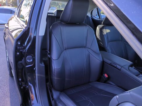 Used 2022 Lexus ES 300h Ultra Luxury image 36