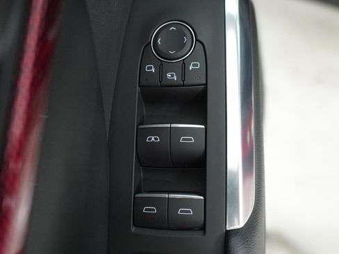 Used 2024 Chevrolet Traverse RS w/ LPO, Floor Liner Package FWD image 17