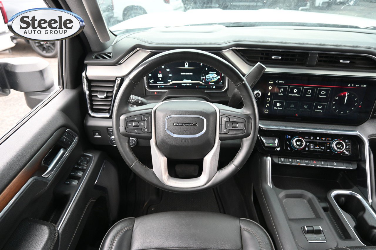 Used 2025 GMC Sierra 2500 Denali w/ Technology Package AWD/4WD image 9