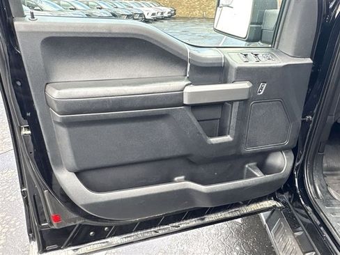 Used 2018 Ford F150 XLT w/ Equipment Group 302A Luxury AWD/4WD image 21