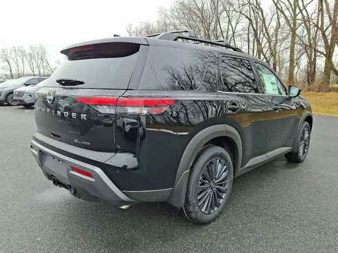 New 2026 Nissan Pathfinder SL image 4