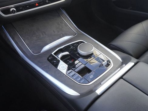 Used 2023 BMW X7 xDrive40i w/ Premium Package image 14