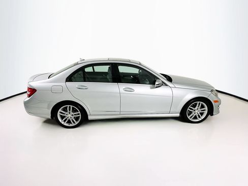 Used 2013 Mercedes-Benz C 250 Sedan image 9