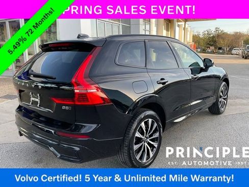 Certified 2025 Volvo XC60 B5 Core image 11