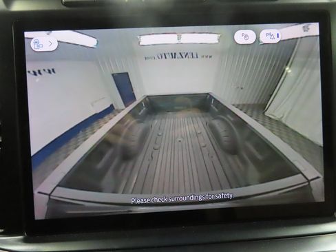 Used 2024 Ford F250 Lariat w/ Black Appearance Package image 16