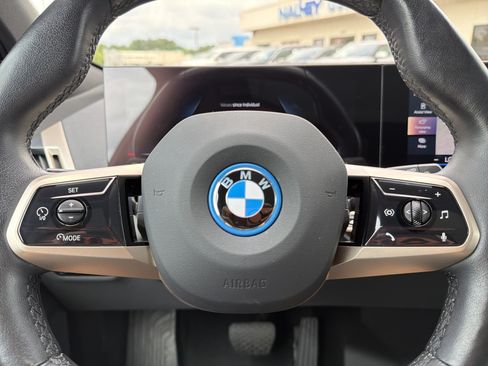 Certified 2024 BMW iX xDrive50 w/ Premium Package AWD/4WD image 9