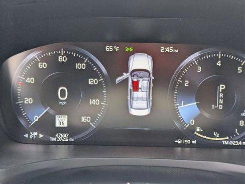 Used 2019 Volvo S60 T5 Inscription image 10