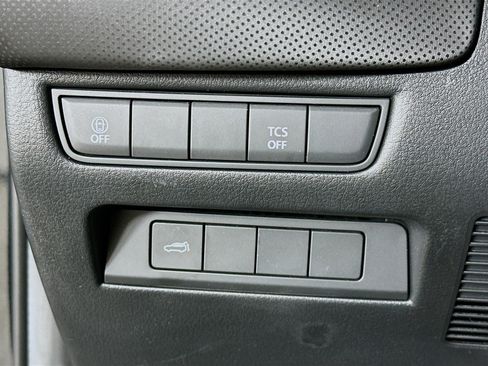 Used 2025 MAZDA CX-50 AWD 2.5 S w/ Premium Package image 17