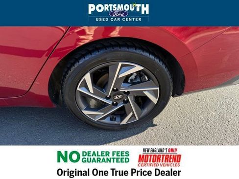 Used 2024 Hyundai Elantra Limited image 32