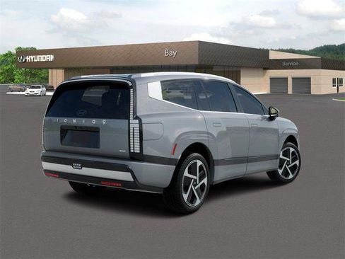 New 2026 Hyundai Ioniq 9 Calligraphy image 5