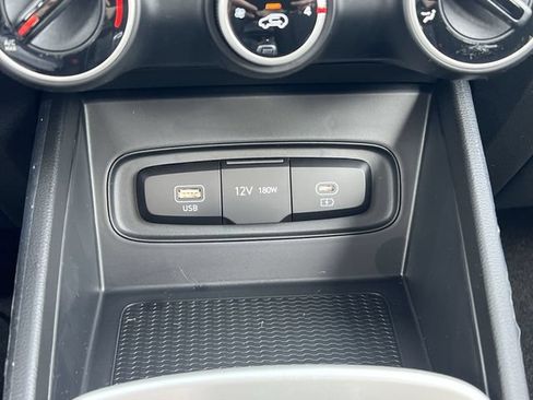New 2026 Hyundai Venue SE FWD image 13